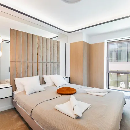 Flatbook - Center Yacht Park Marina View Ii グディニャ