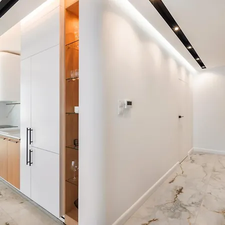 Flatbook - Center Yacht Park Marina View Ii アパート グディニャ