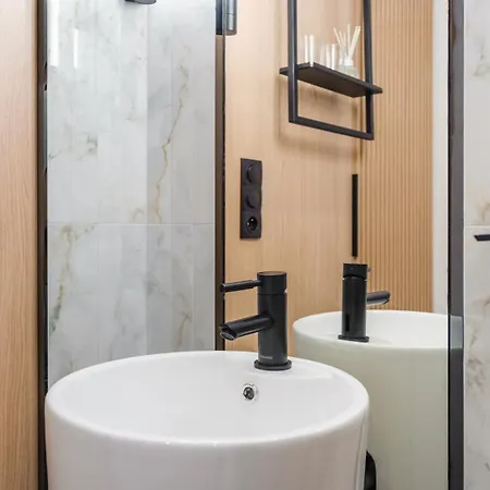 Flatbook - Center Yacht Park Marina View Ii